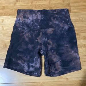 Pink and grey diamond dye Align Shorts